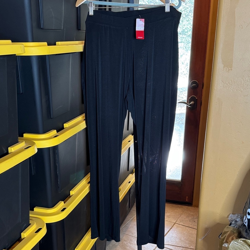NWT Avenue Black Wide Leg Women's Crepe Pants Size 18 / 20 (2X)
